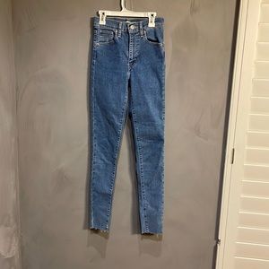 Levi’s skinny jeans